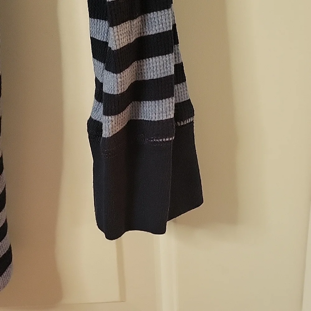 Childrens Place light blue and navy striped  thermal shirt xxl/16